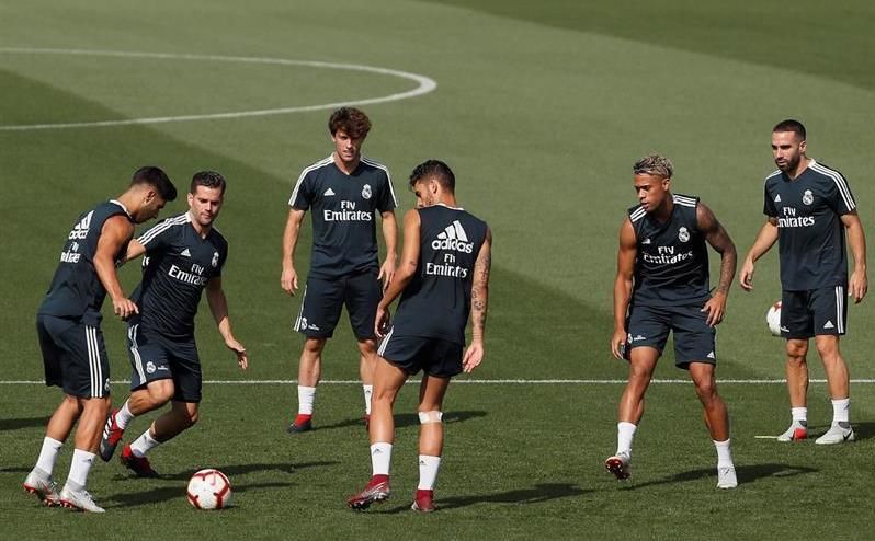 El Real Madrid se entrenó con la ausencia de sus 13 internacionales