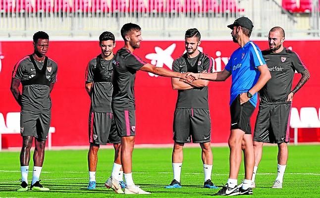 El Sevilla opta por un tercer meta para su lista A