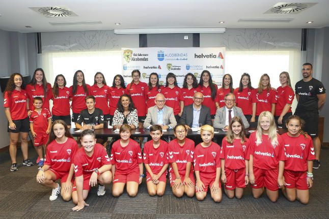 Helvetia Seguros renueva por tres años más como patrocinador principal del Helvetia Balonmano Alcobendas