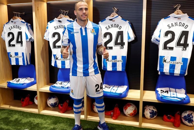 Sandro se retira del entrenamiento y Januzaj estará mes y medio de baja