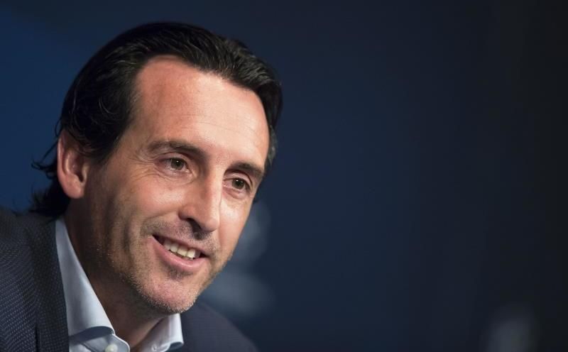Emery: "¿Özil? Nos llevamos muy bien"
