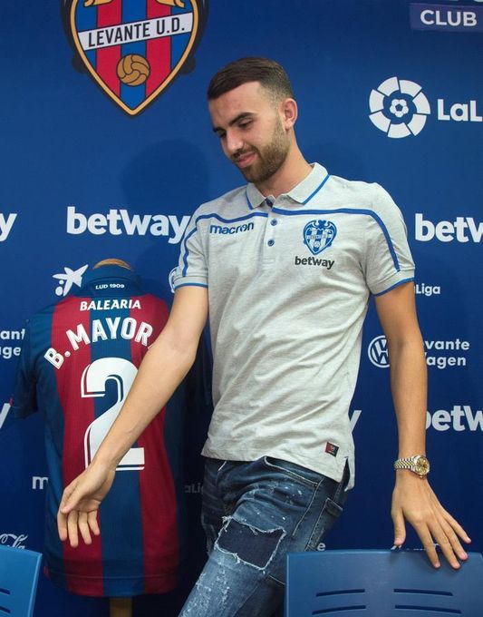 Mayoral: "Tenía Sevilla, Alavés y Levante, y al final te tienes que decidir por uno"