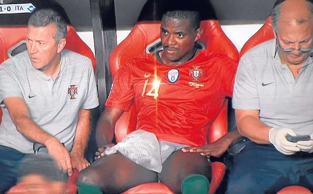 William Carvalho sufre una contractura