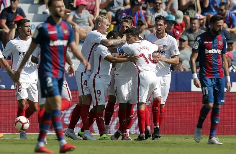 2-6. El Sevilla se da un festín a costa de un irreconocible Levante