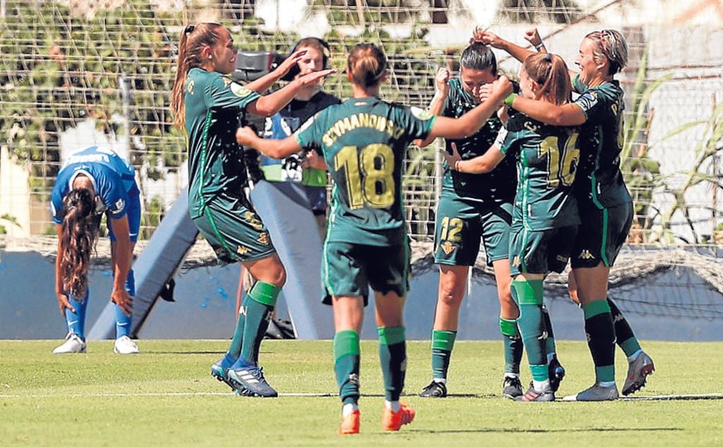 El Betis Féminas derrota al Málaga (0-3) y suma su primera victoria del curso