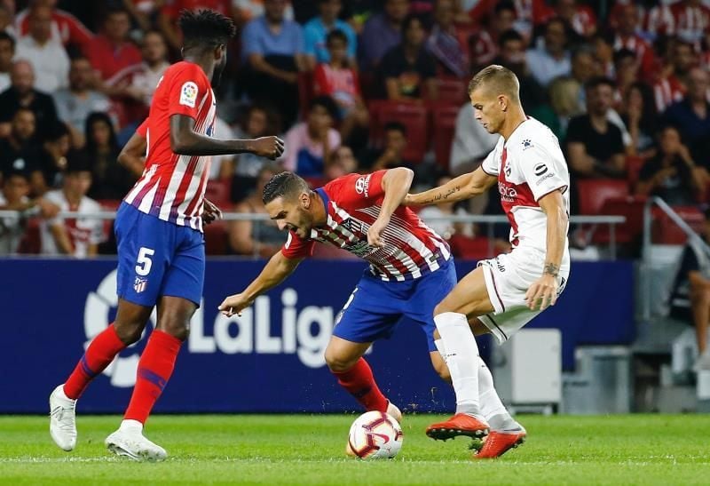 El Atlético golea al Huesca con un 3-0 en la primera mitad