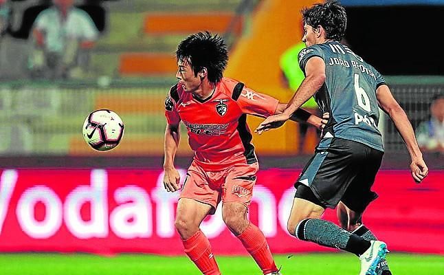 El Sevilla espió a Nakajima en el Portimonense-Vitoria