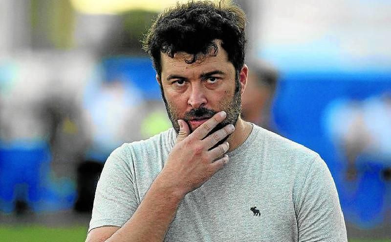 El técnico del UP Viso, Javi Rojas, ha tirado la puerta