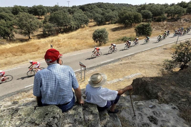 Ecovidrio recogió 300 kilos de residuos en paisajes de la Vuelta Ciclista