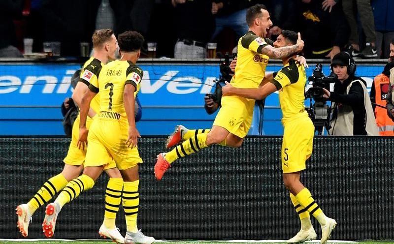 Un doblete de Paco Alcácer hace líder al Borussia Dortmund