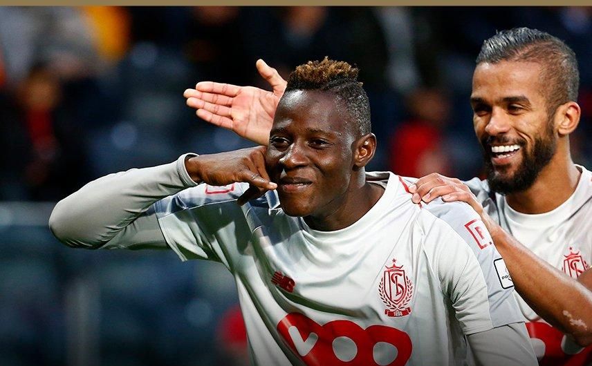 Djenepo impulsa la victoria del Standard de Lieja en Ostende
