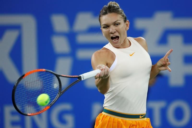 Simona Halep anuncia que sufre una hernia discal tras abandonar en Pekín