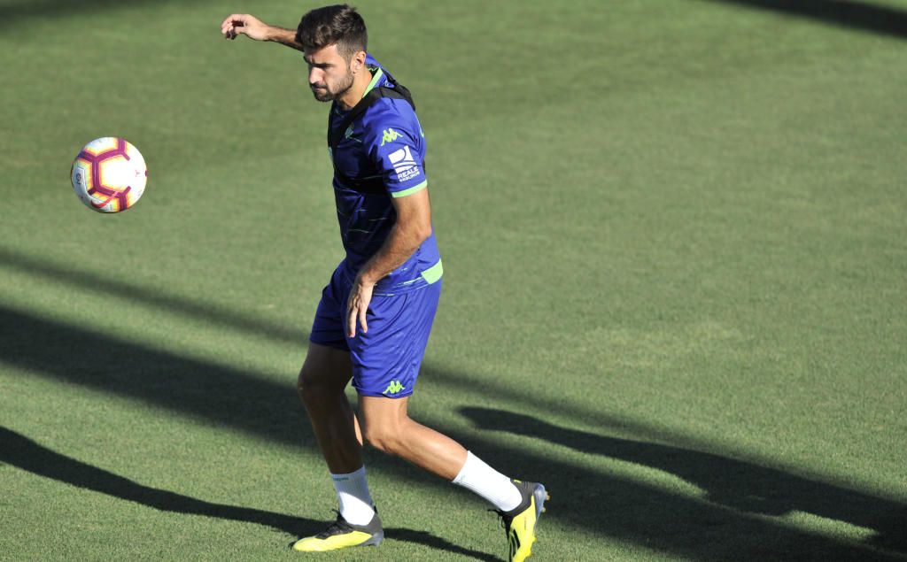 Barragán, única ausencia en la última sesión del Betis