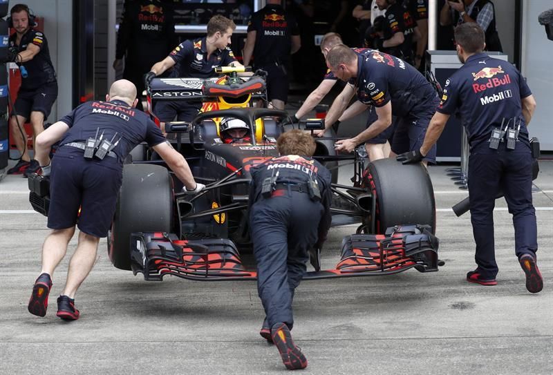 Verstappen: "Tendremos que emplear la mejor estrategia para acabar en el podio"