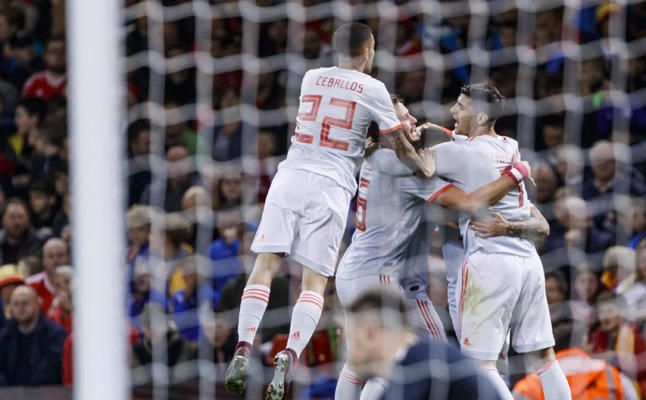1-4: Alcácer y Bartra vuelven con gol en otra exhibición de España