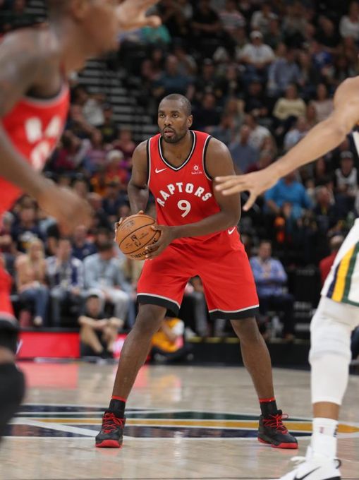 Ibaka destaca en la victoria de los Raptors; Pau y Mirotic lo hacen en la derrota