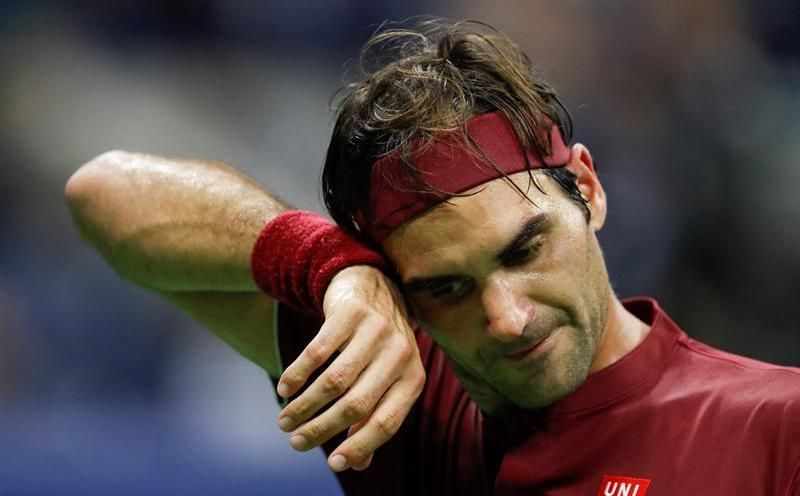 Federer llega a las semifinales de Shanghái tras eliminar al japonés Nishikori