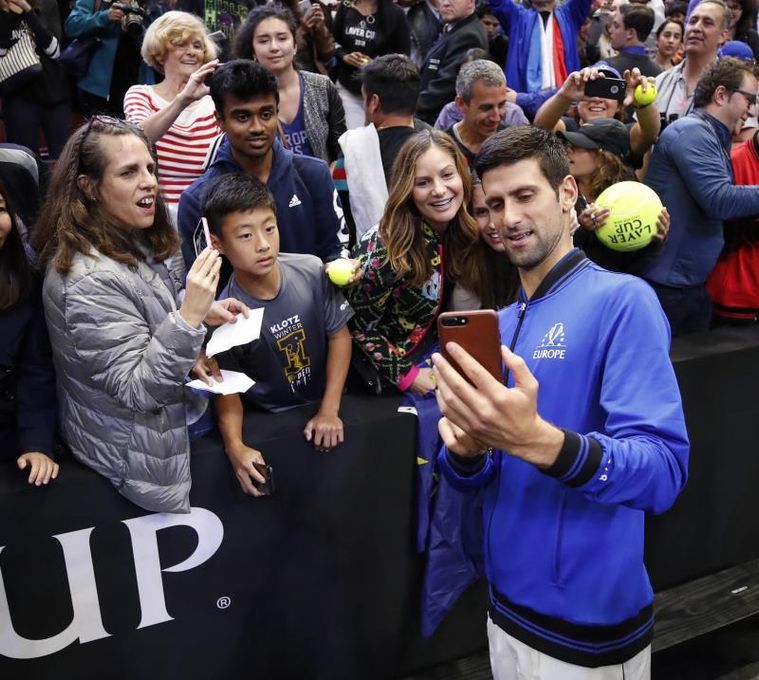 Djokovic se proclama campeón en Shanghái y se acerca al número uno mundial
