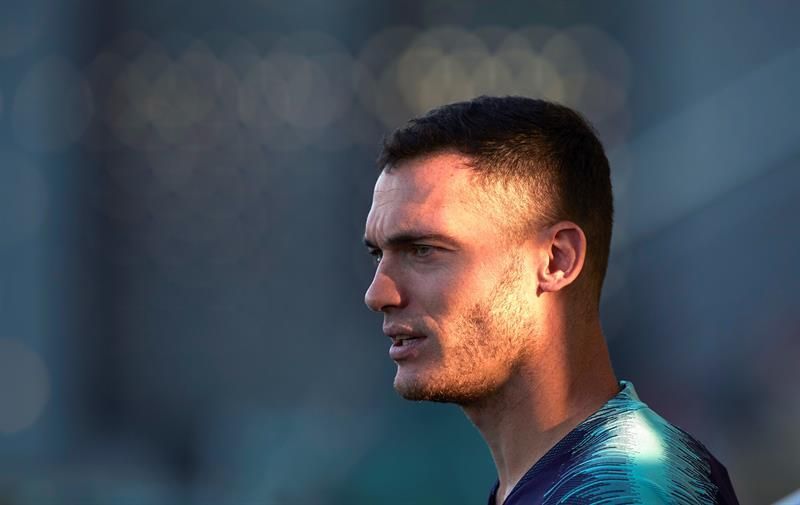 Vermaelen, de vuelta a Barcelona por lesión