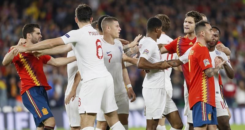 2-3. Inglaterra devuelve el golpe