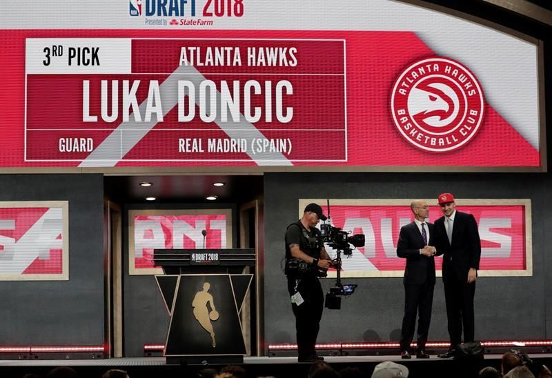 Luka Doncic arranca su sueño en la NBA frente a los Phoenix Suns