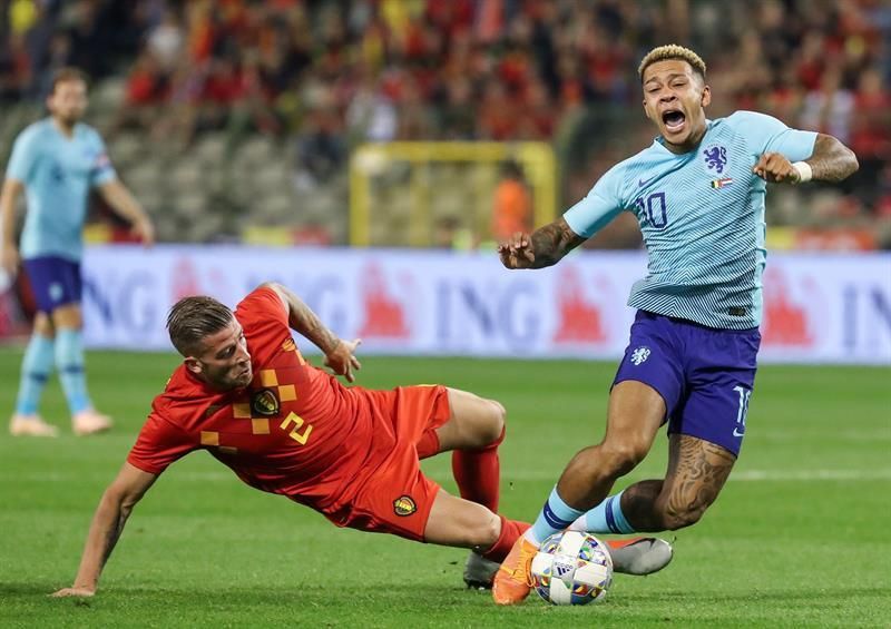 1-1. Bélgica y Holanda firman tablas