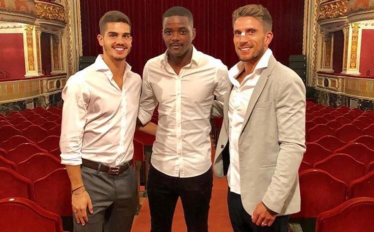 Carvalho se va de 'fado' con Carriço y André Silva