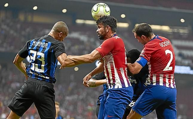 En Italia sitúan al Sevilla tras el ya veterano Miranda