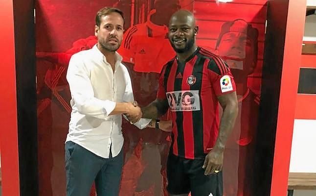 Achille Emana: "Me da igual la categoría en la que juegue mientras me divierta"