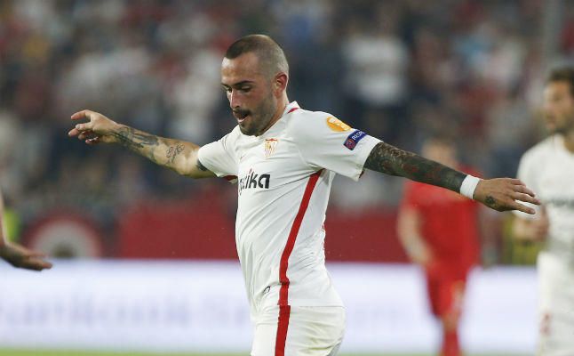 Aleix Vidal: "Se lo estamos poniendo difícil al entrenador"