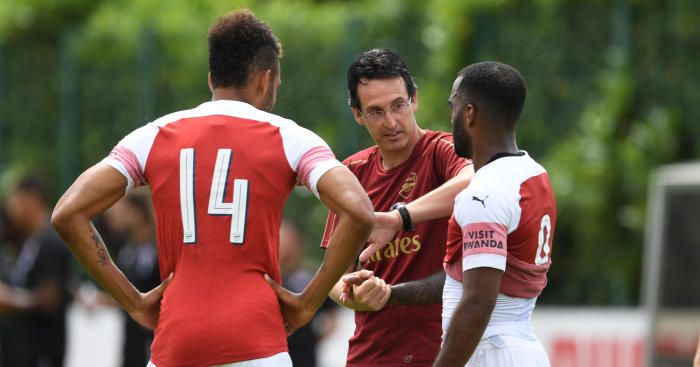 La defensa de Emery "parece de Wenger"