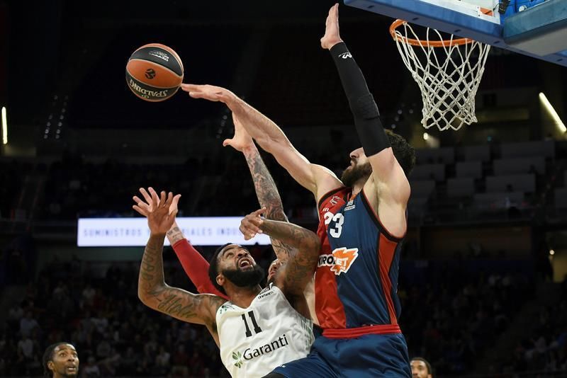 82-56: El Baskonia sentencia su duelo ante el Darussafaka en el tercer cuarto