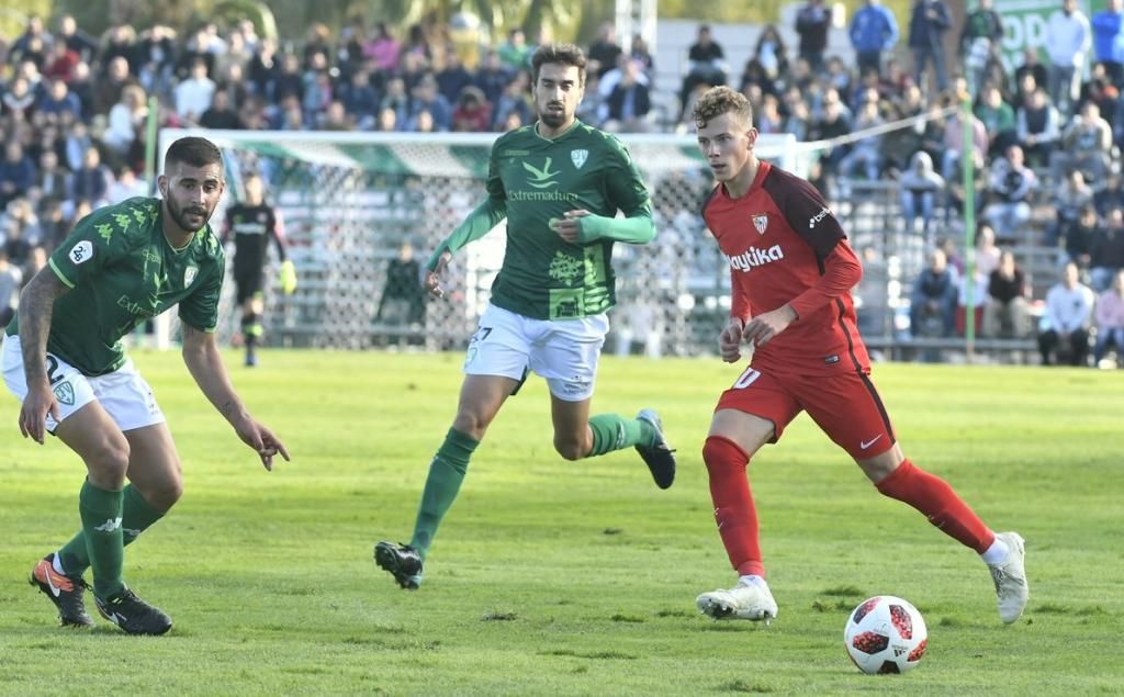 Javi Vázquez: "Debutar con el Sevilla era mi sueño desde chico"