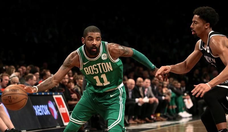 117-113: Irving y Celtics quitan invicto a Bucks y dan homenaje a Medias Rojas