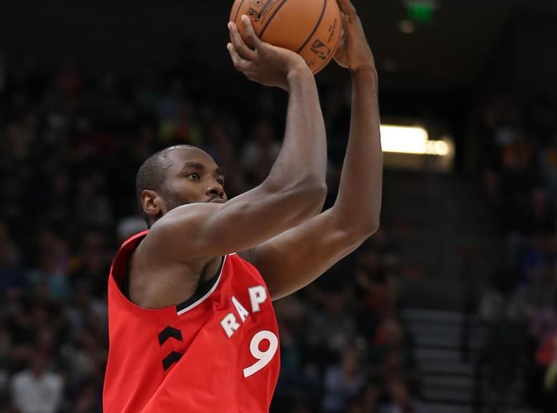 Ibaka vive su gran noche en el Staples Center y se exhibe ante "King" James