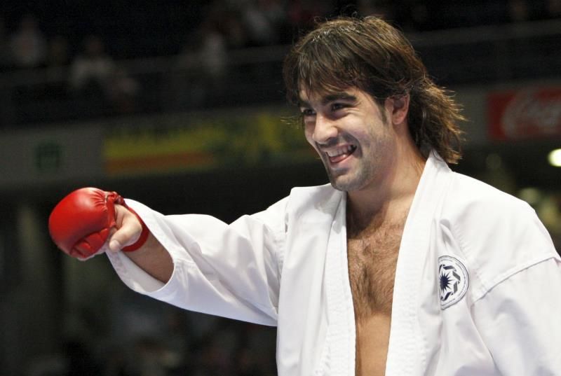 El pentacampeón del mundo Rafael Aghayev luchará por el bronce