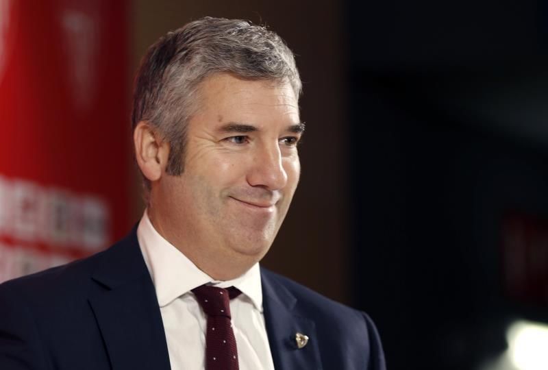 Urrutia convoca elecciones para el 27 de diciembre y no se presentará a ellas