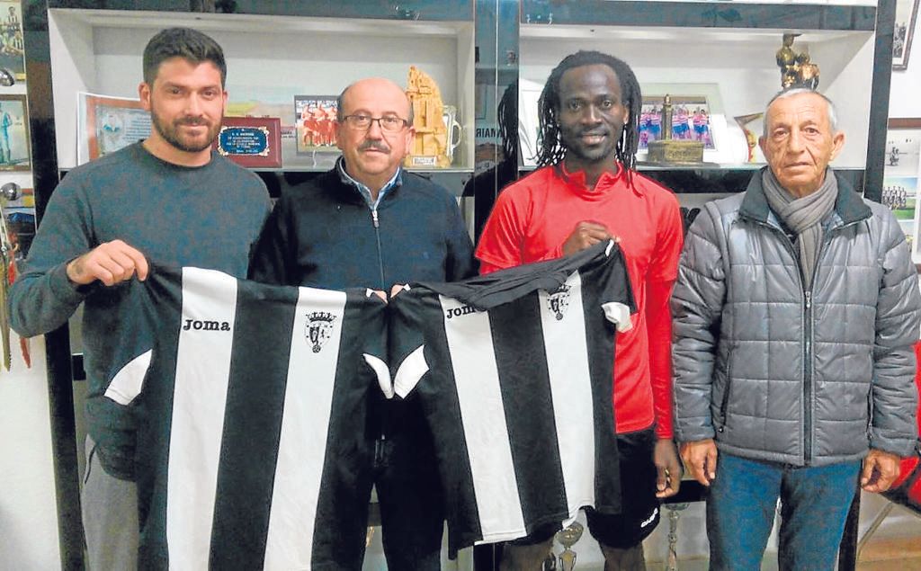 El Mairena se refuerza con Emiliano e Ibra