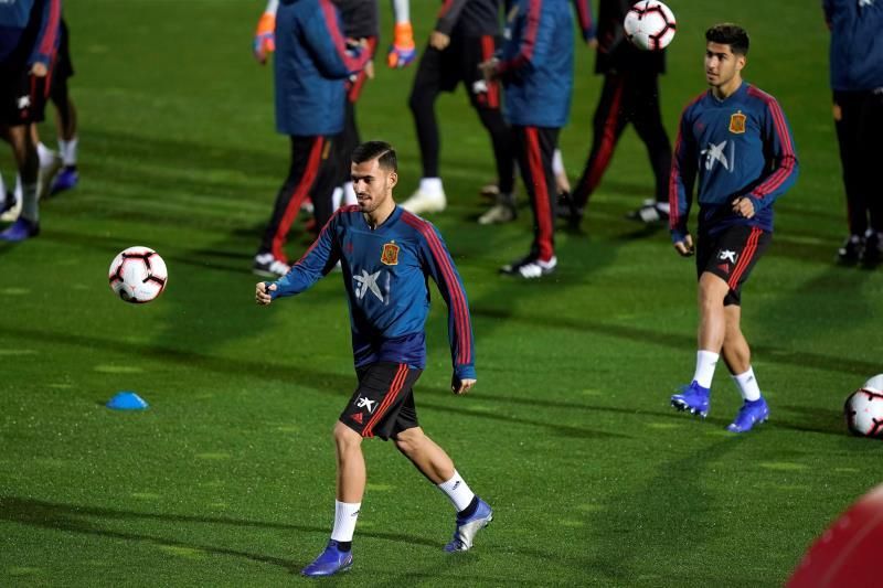 España arranca con Jordi Alba y siete sub-21