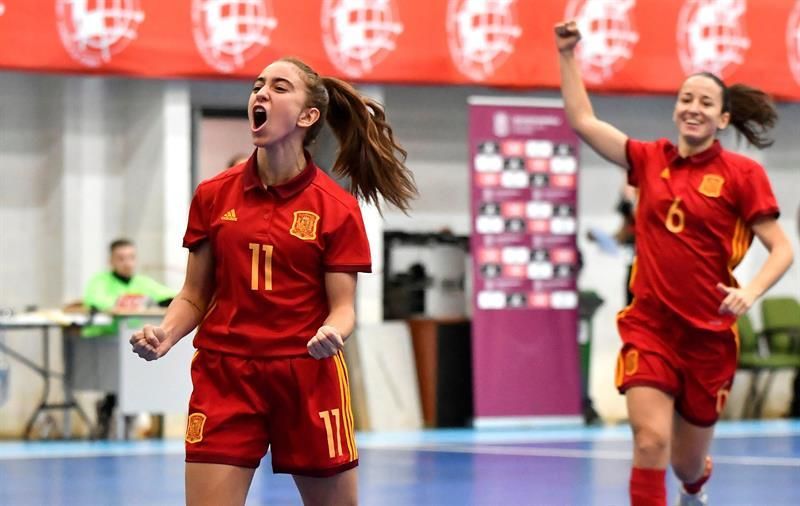 2-0. España se impone con autoridad a Rusia en su primer amistoso en Almería