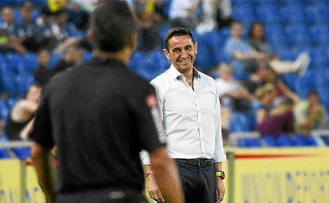 Cala sale en defensa del cuestionado Jiménez