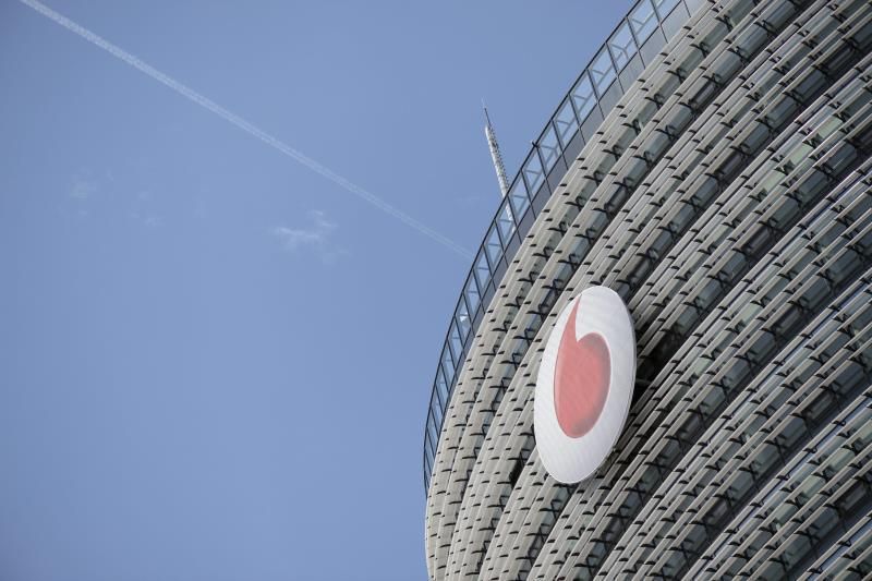 Vodafone ingresa un 3,2 % menos en España lastrado por la guerra del fútbol