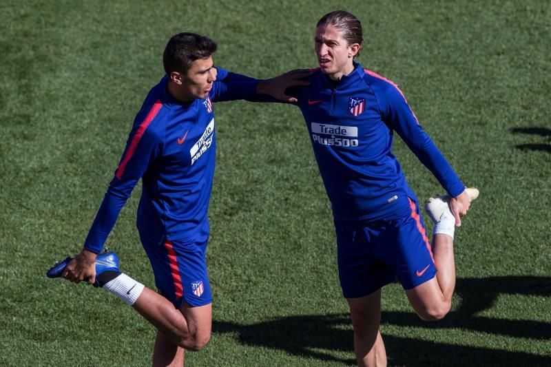 El Atlético sigue sus entrenamientos sin Costa y con Lemar