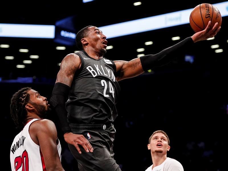 107-120. Johnson sale del banquillo y lidera a los Heat