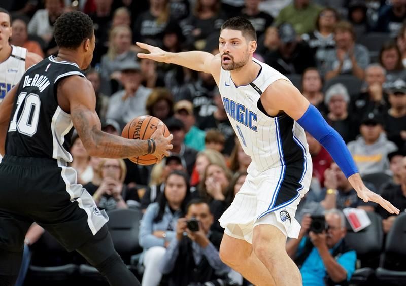 111-106. Vucevic aporta 30 puntos en la victoria de los Magic