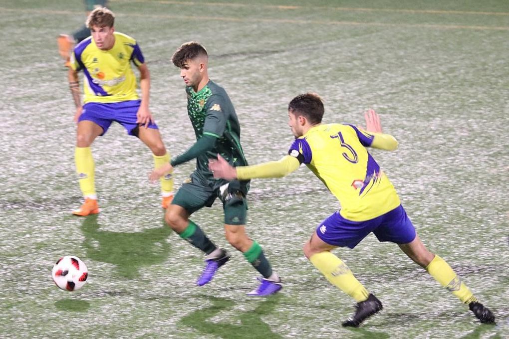 Huétor Tájar-Betis Deportivo (2-2): Iván Navarro le pone en ventaja