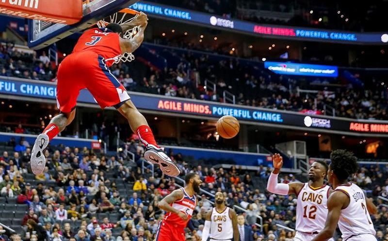 James supera a Chamberlain como anotador