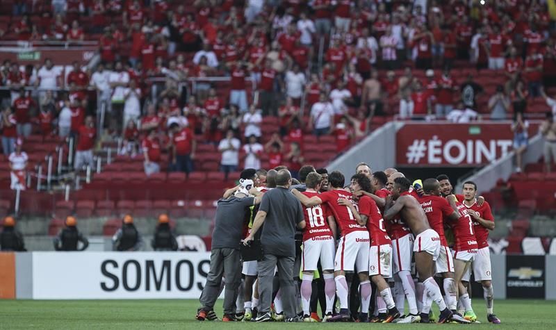El Internacional gana en casa y sigue a cinco puntos tras la huella del líder Palmeiras