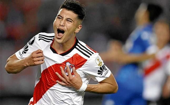 El presidente de River reconoce el "interés" del Real Madrid en Exequiel Palacios