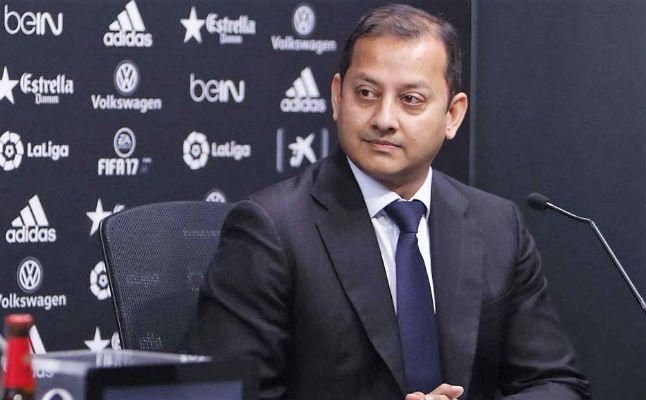 La versión en inglés del Twitter del Valencia se descontrola